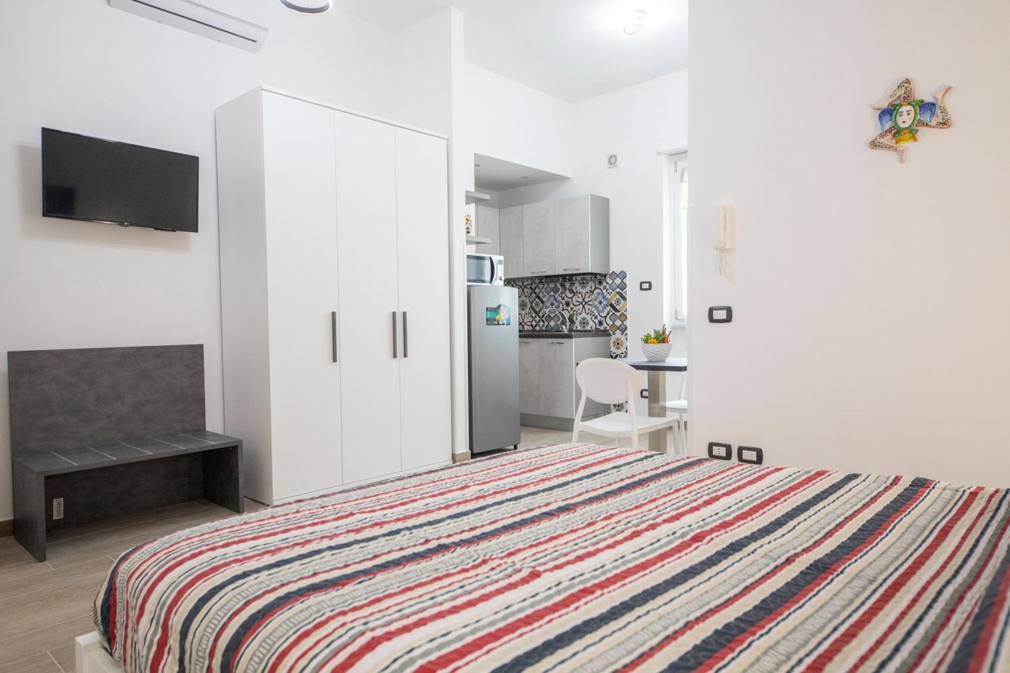 Trinacria Apartments Cefalu Bagian luar foto